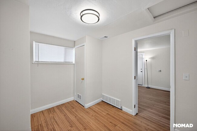 Foto del edificio - 8960 E 12th Ave