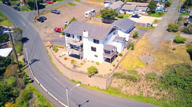 Aerial of Home - 125 SE Bay St