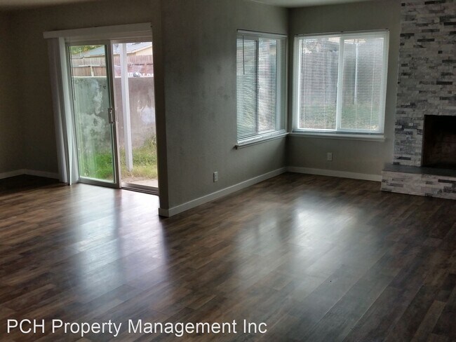 Foto del edificio - 4 br, 2 bath House - 4420 Fenwick Way