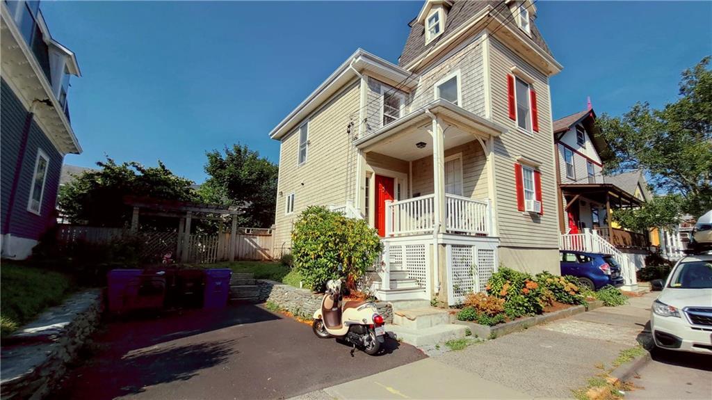 Primary Photo - 14 Pond Ave