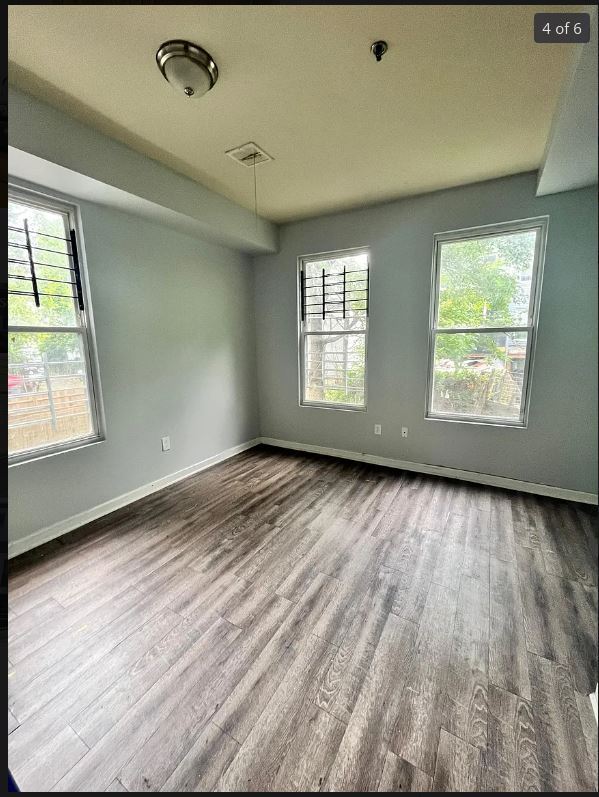 Foto del edificio - 626 Bramhall Ave