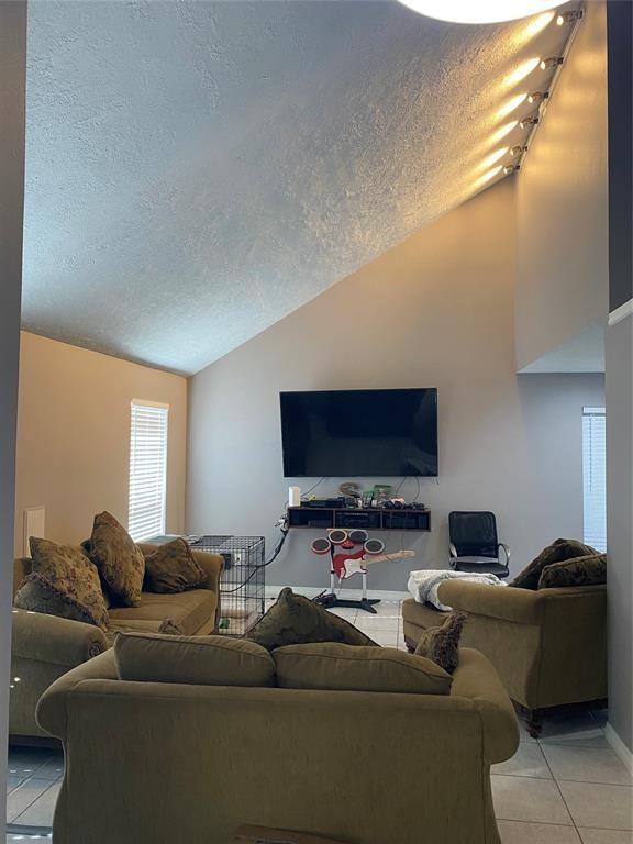 Foto del edificio - 9514 Thistle Trail Dr
