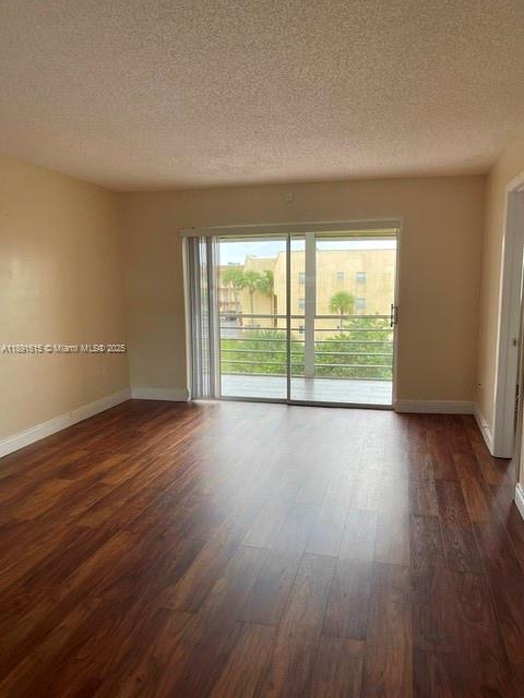Foto principal - 8285 Sunrise Lakes Blvd
