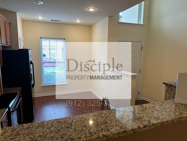 Building Photo - 169 Regency Cir