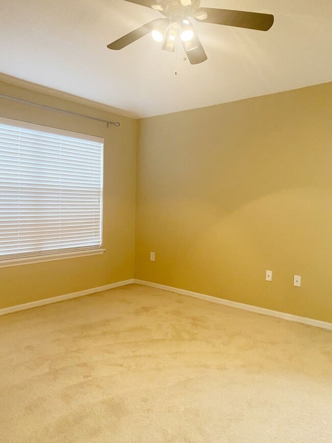 Foto del edificio - 6680 S Goldenrod Rd