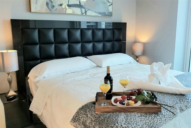 Building Photo - 1080 Brickell Ave