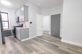Foto principal - 2 bedroom in Queens NY 11105
