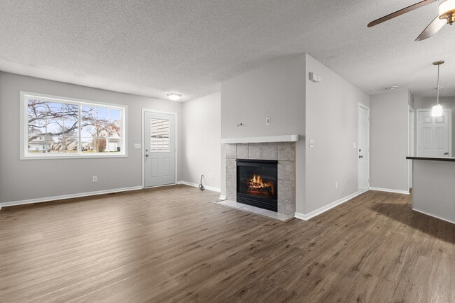 Building Photo - 17303 Wilderness Cir SE