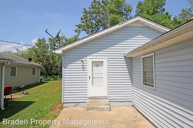 Building Photo - 3 br, 2 bath House - 517 Caroline Ave - #B