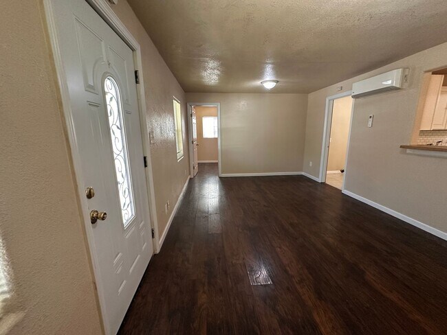 Foto del edificio - 2762-2764 Lanning Ave