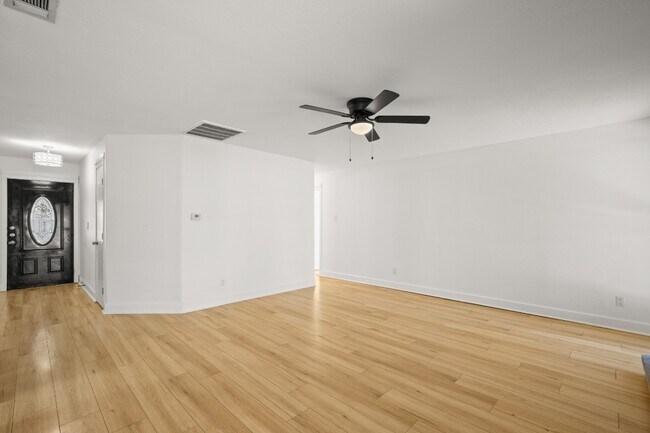 Foto del edificio - 1512 W Mesa Park Dr