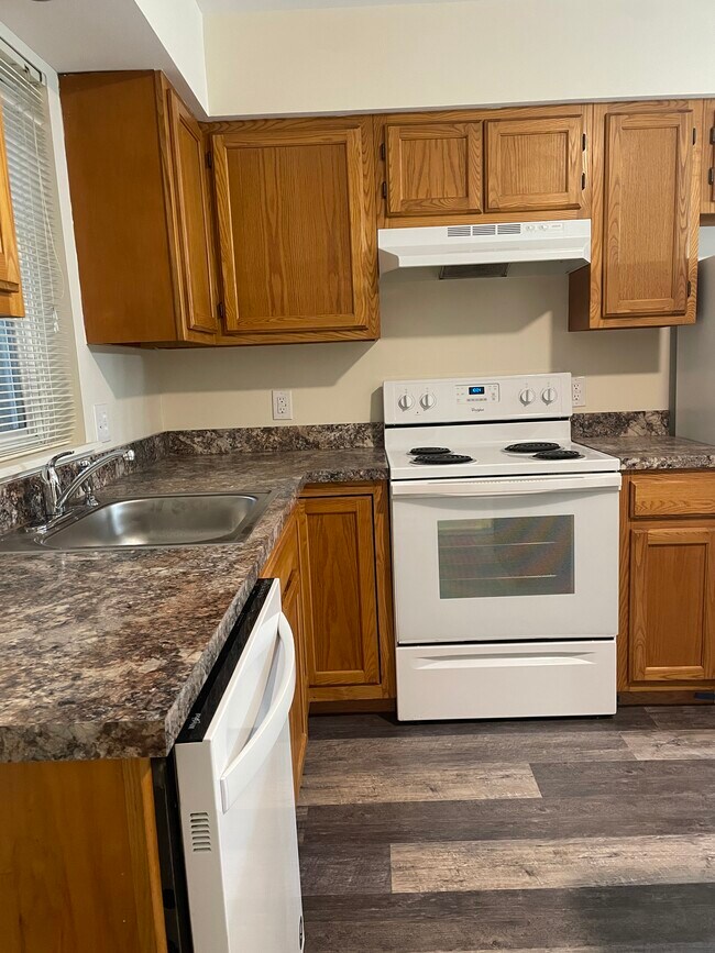 Foto del edificio - Hickory Hills Apartments