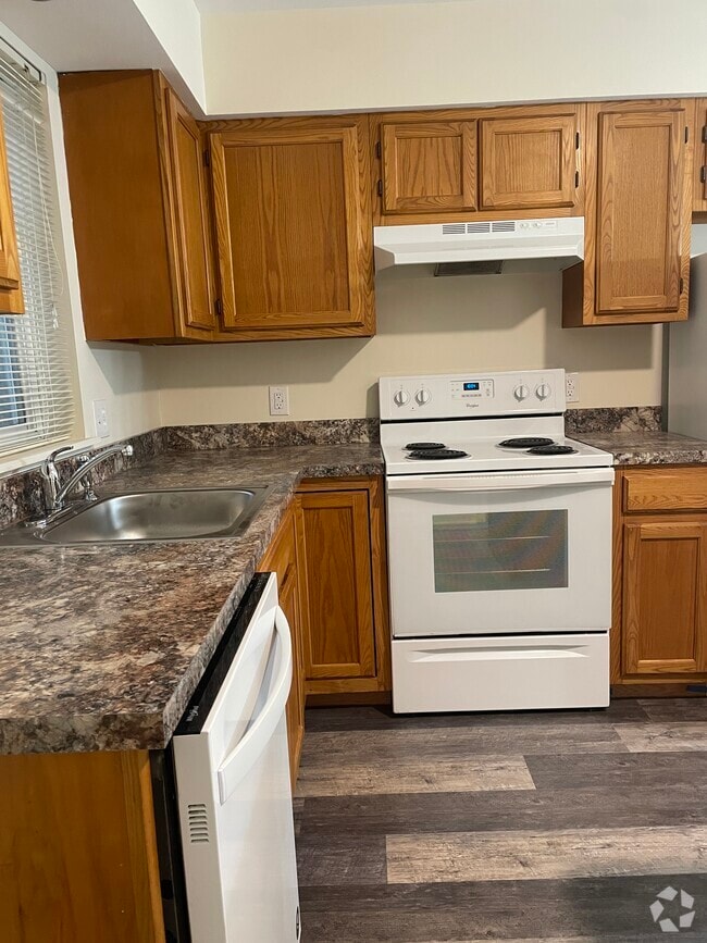 Building Photo - Hickory Hills Apartments