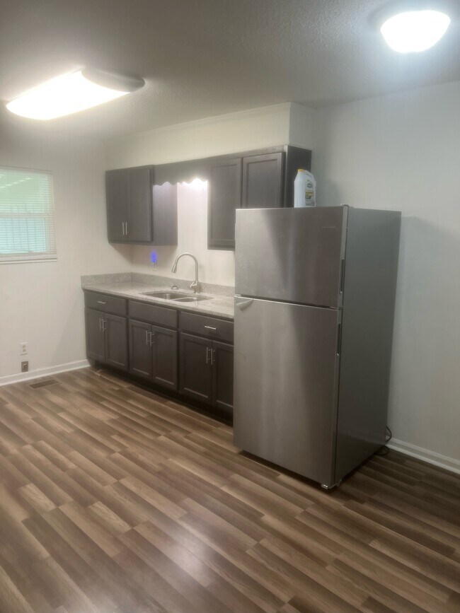 Building Photo - 2790 Vance Dr NW