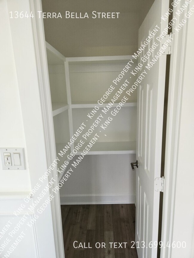 Foto del edificio - Beautiful 2 bedroom 1 bath home with solar...