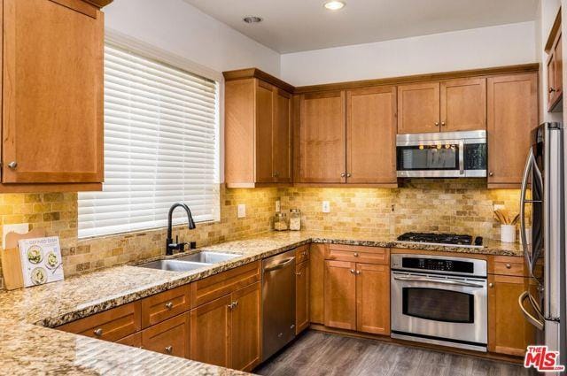 Foto del edificio - 11851 Laurelwood Dr