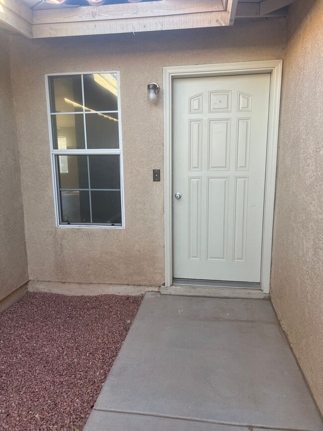 Building Photo - ALL NEW FLOORING!! CLOSE TO AWC!!