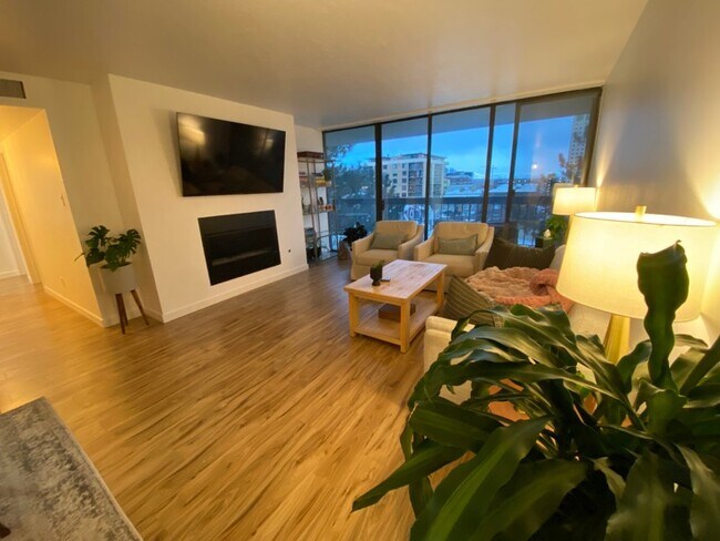 Foto del edificio - 123 E 2nd Ave