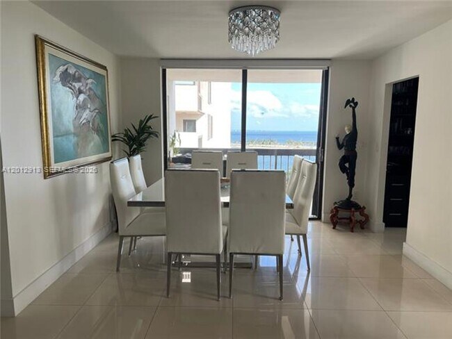 Foto del edificio - 2333 Brickell Ave