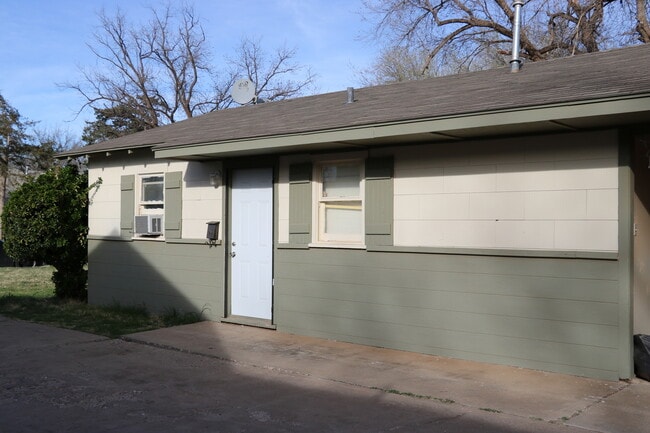 Building Photo - 2429 23rd St