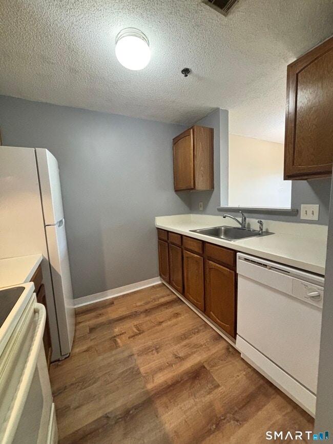 Building Photo - 432 Judd Square