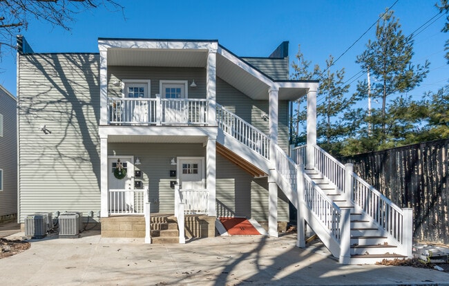 Foto del edificio - 612 4th St NW