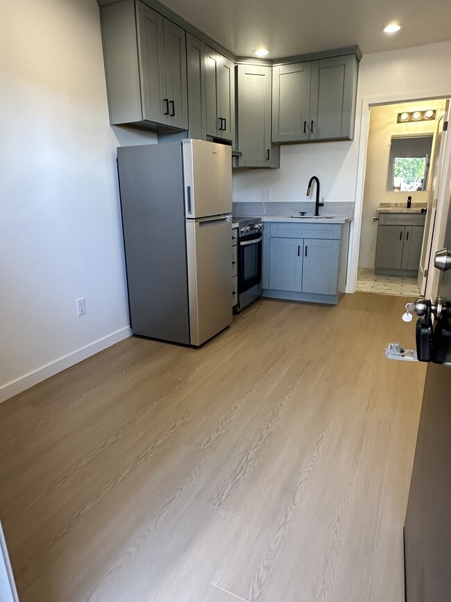 Foto del edificio - 6646 Kelly St