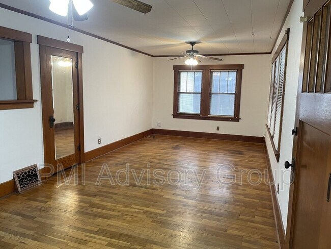 Foto del edificio - 1267 SW Plass Ave