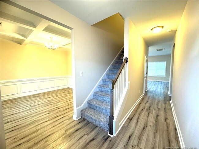 Foto del edificio - 4802 Headwind Dr