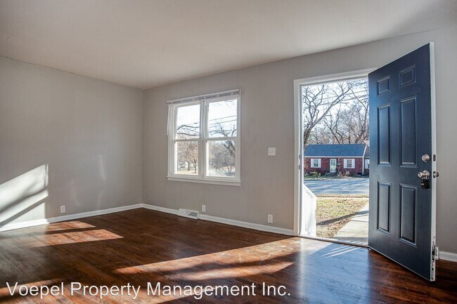 Building Photo - 3 br, 1.5 bath House - 42 E. 85th St.