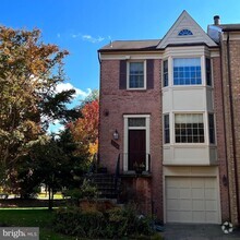 Building Photo - 300 Lynn Manor Dr