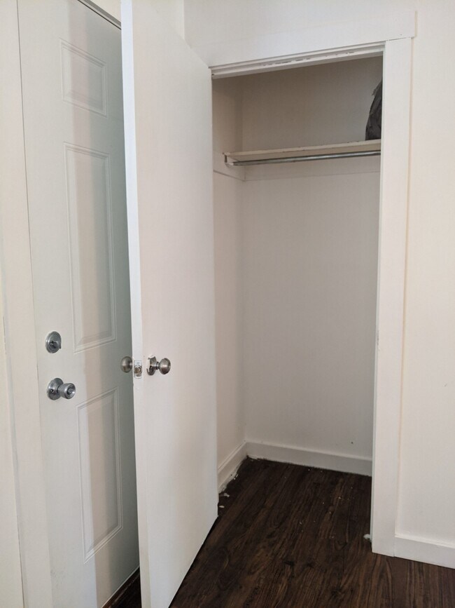 Coat closet - 1227 Hilltop Dr