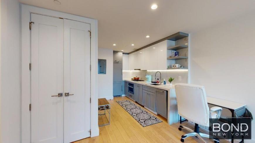 Foto principal - 1 bedroom in Long Island City NY 11102