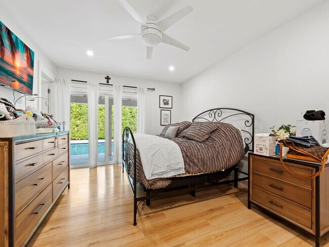 Foto del edificio - 10921 SW 116th Ave