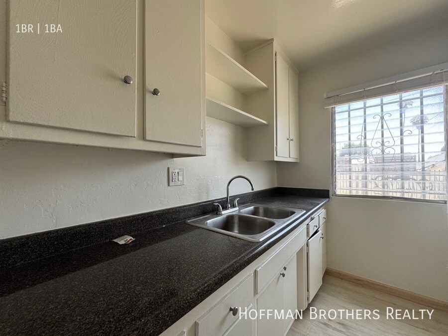 Foto principal - 1434 S Orange Dr