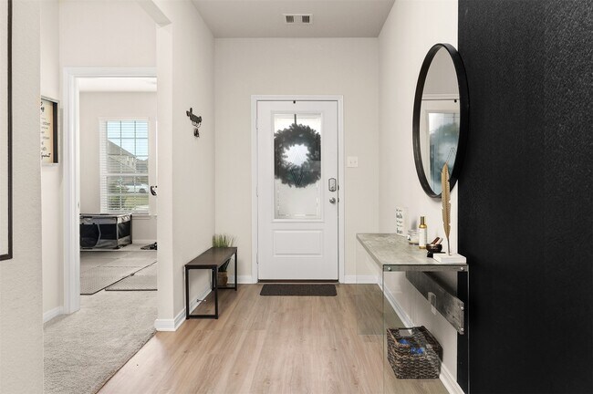 Foto del edificio - 14209 Freeboard Dr