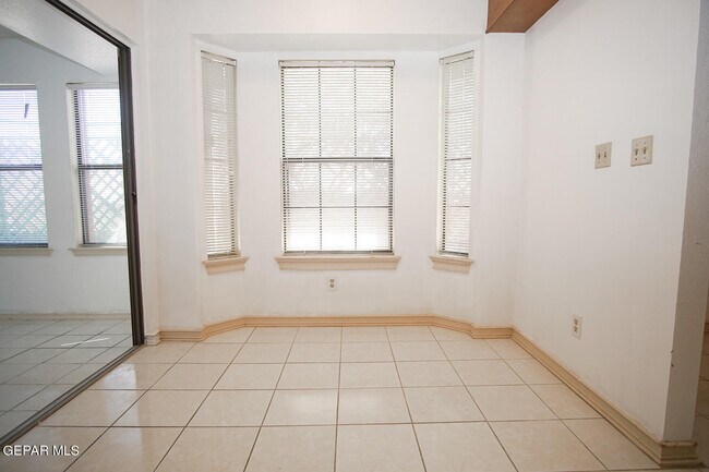 Foto del edificio - 1808 Gurss Pl