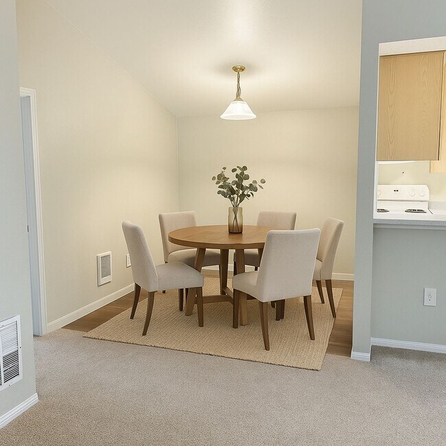 Foto del edificio - Life Just Got Better Come See For Yourself At Powell Court Apartments!!