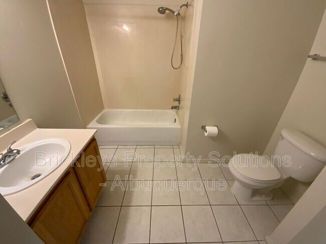 Foto del edificio - 3512 Mountainside Pkwy NE