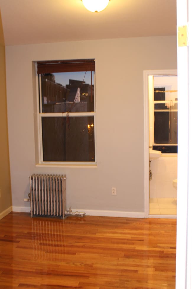 Building Photo - 102 Baltic St