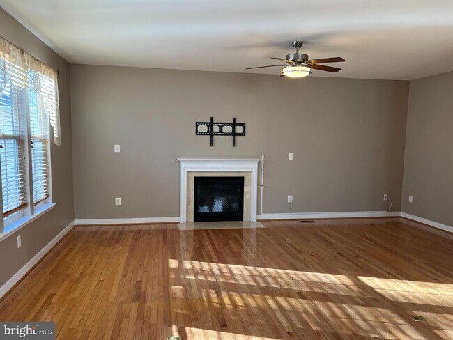 Building Photo - 3837 Braveheart Dr