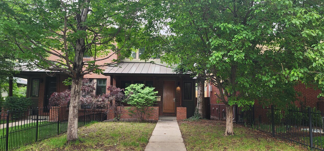 Foto principal - 2038 S Columbine St