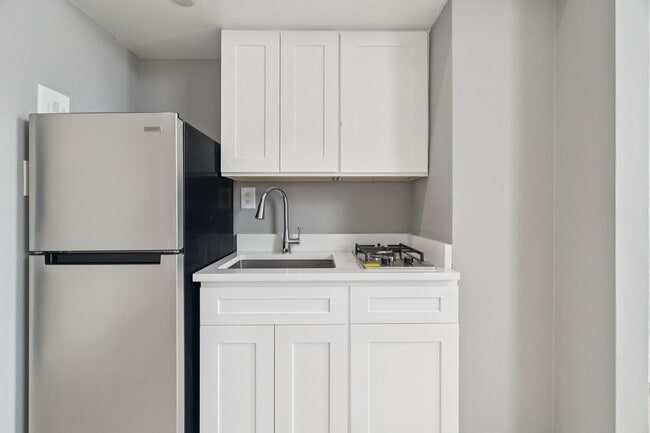 Spruce Tower - 1228 Spruce St Philadelphia, PA 19107 | Apartments.com