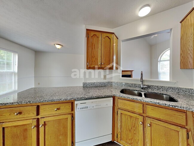 Foto del edificio - 129 Candle Woods Dr