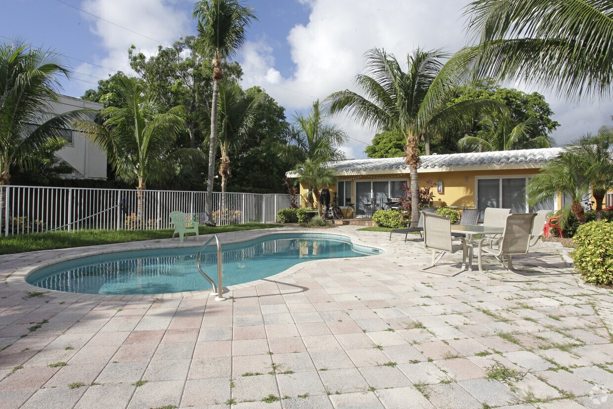 Villas by the Beach Apartments Deerfield Beach, FL