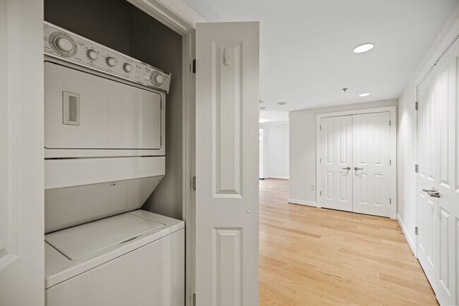 Foto del edificio - Gallery Place Large Studio | 1 Bath | 660 Sf