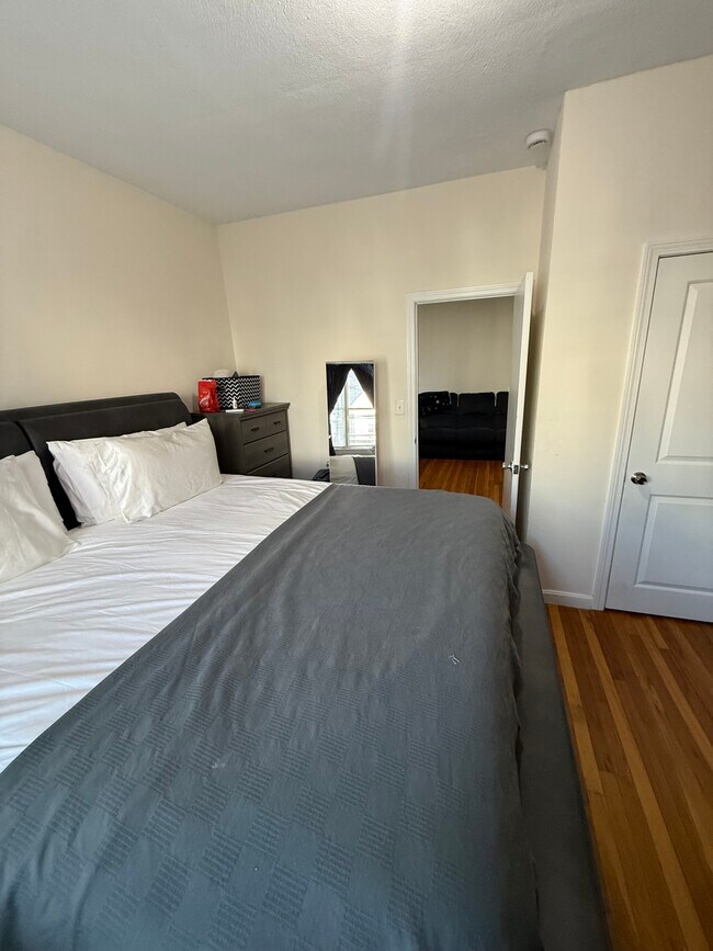 Foto del edificio - 57 Irving St