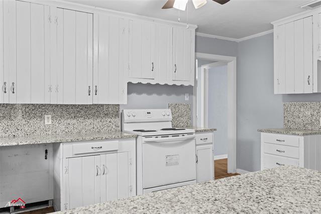 Building Photo - 1307 Ash Ln