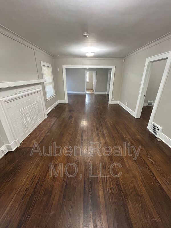 Foto del edificio - 5311 Harrison St