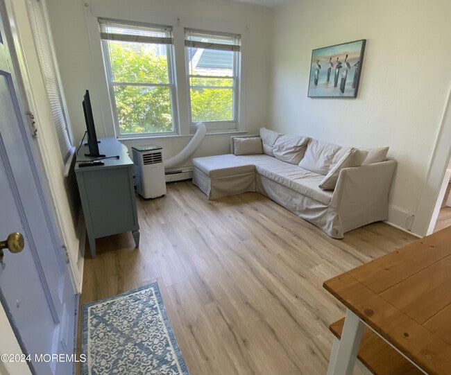 Foto del edificio - 1002 A St